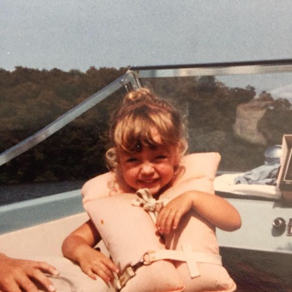 Meet your Posher, Cara - Picture 1 of 1